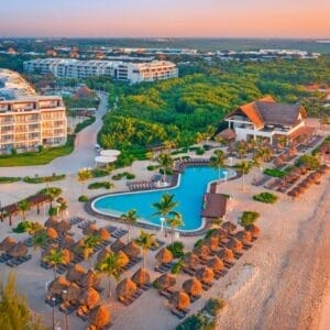 Searesort Ocean Riviera Paradise