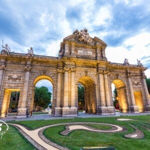 Tour “Le Meraviglie della Spagna Medievale” Economy