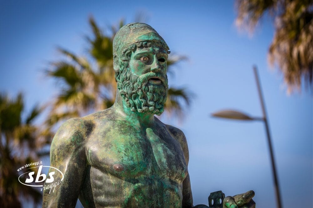 Tour della Calabria in Bus: Borghi del Pollino, Sila UNESCO, Costa degli Dei e Bronzi di Riace